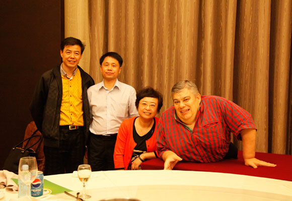 “授渔计划”执行主任高继辉(左二)与约翰·库提斯(右一).jpg “授渔计划”执行主任高继辉(左二)与约翰·库提斯(右一).jpg