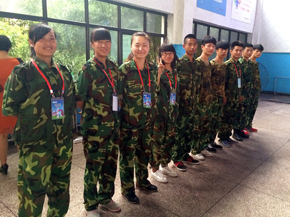 “授渔计划”学生志愿者.jpg “授渔计划”学生志愿者.jpg