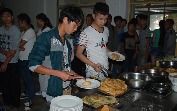 “授渔计划——大三厢班”来到授渔计划的第一餐.jpg “授渔计划——大三厢班”来到授渔计划的第一餐.jpg